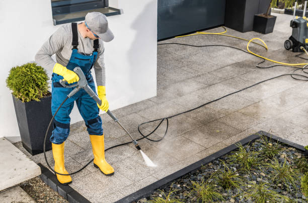 Best Sidewalk Pressure Washing  in Greentown, IN